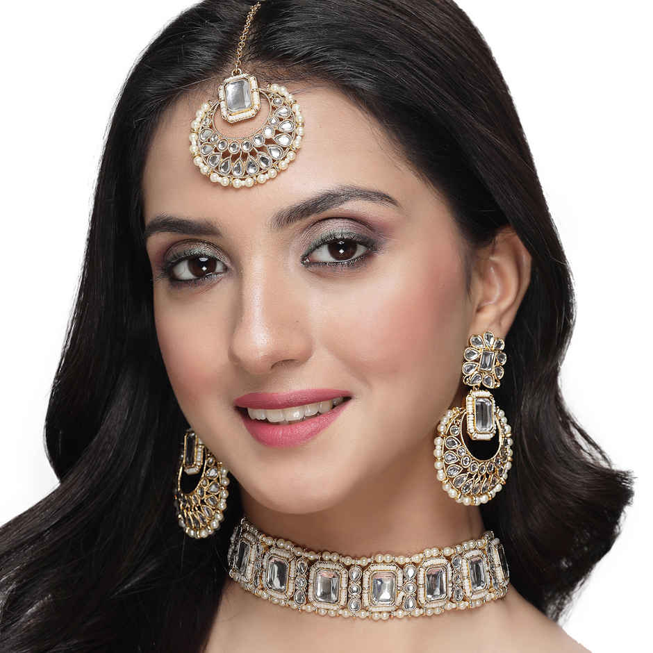 Sukkhi Terrific Gold Plated White Kundan & Beads Studded Collar Necklace Set