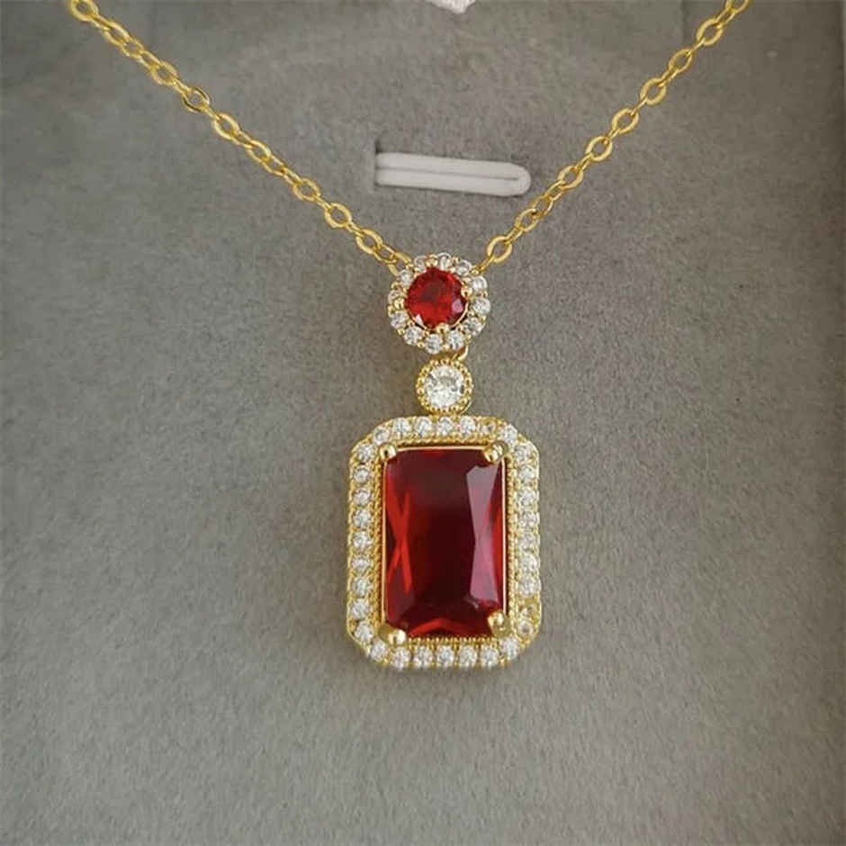 Estailo Fashion Women's Jewellery Necklace & Pendants Red Gold One Size | N0000861
