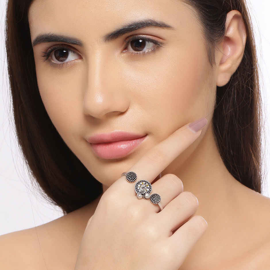 Voylla Taal Mridang Two-Finger Statement Ring