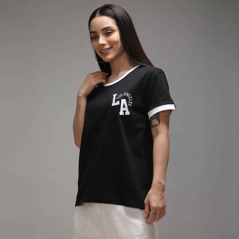 Dillinger Women's Short Sleeve Boxy Regular Varsity Embroidery T-shirt | Black - XL