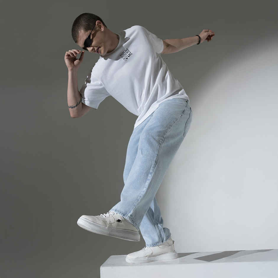 Hubberholme Men's Relaxed Fit Clean Look Stretchable Jeans | Light Blue - 34