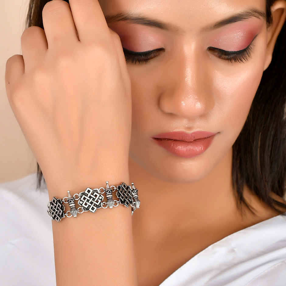 Voylla Bodhi Eternal Knot Bracelet