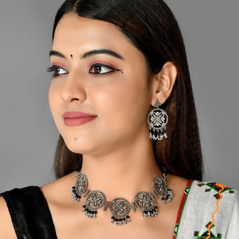 Voylla Nrityotsava Gauri Choker Necklace Set