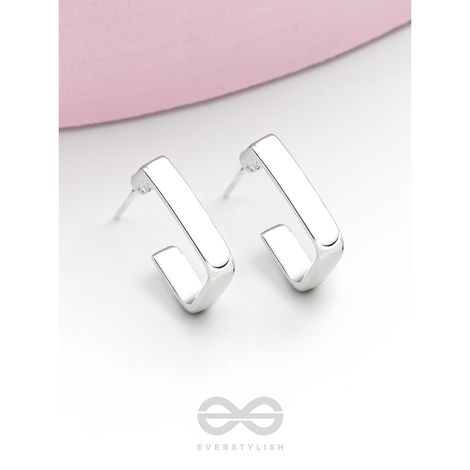 Everstylish Hooked On Charm- Silver Earrings