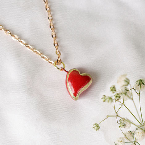 Oye Happy Crimson Heart Chain