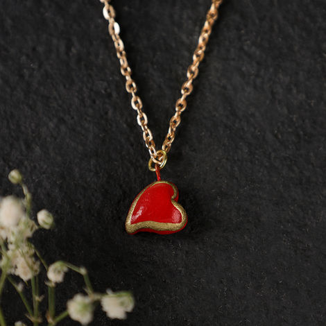Oye Happy Crimson Heart Chain