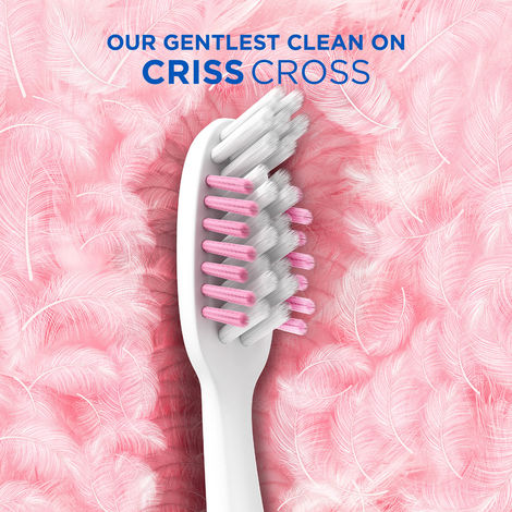 Oral-B Crisscross Sensitive Ultrathin Manual Adults Toothbrush