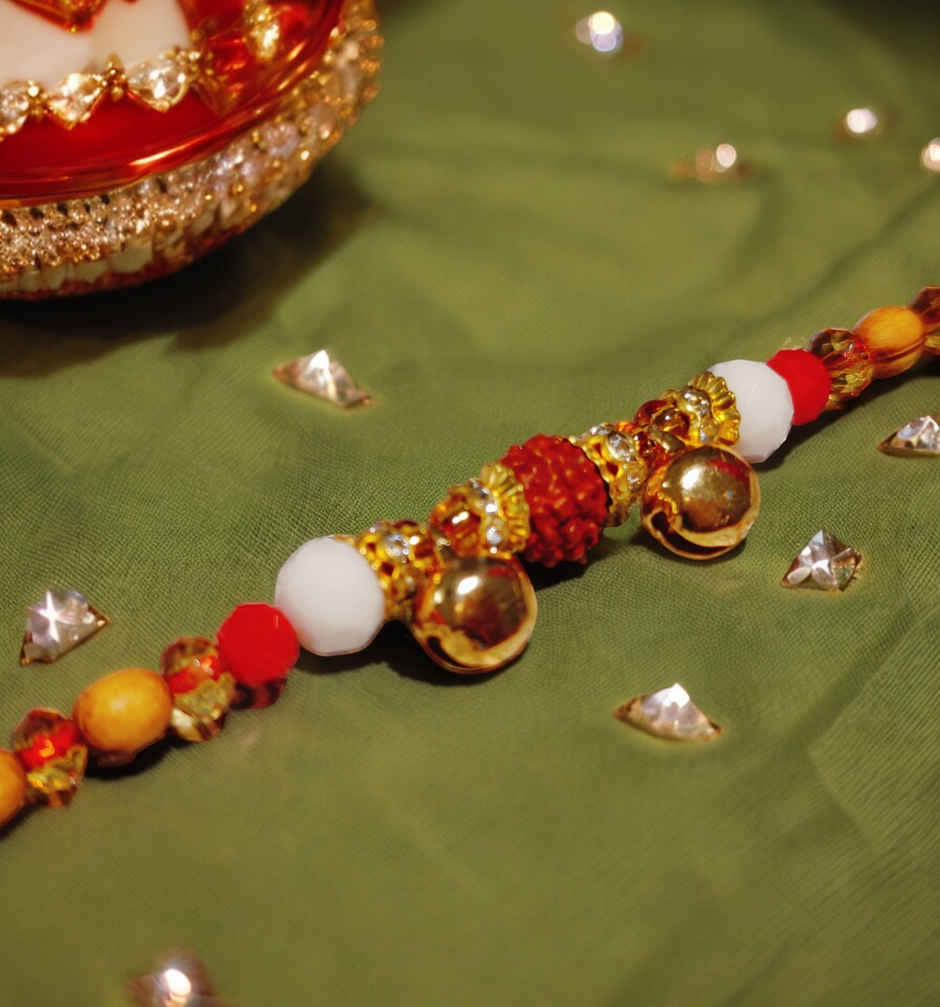 House Of Festivals Ghungroo With Rudraksh Rakhi - Dori