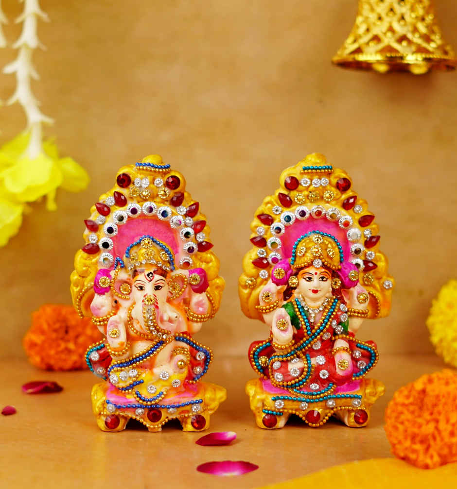 Shri Laxmi Ganesh Clay Idol | 4.5 in | ServDharm - Assorted Design