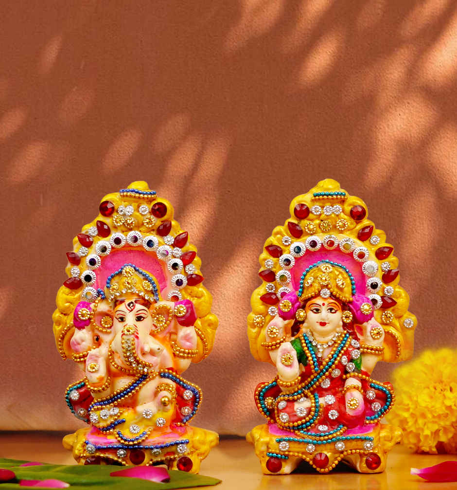 Shri Laxmi Ganesh Clay Idol | 4.5 in | | Assorted Design | ServDharm