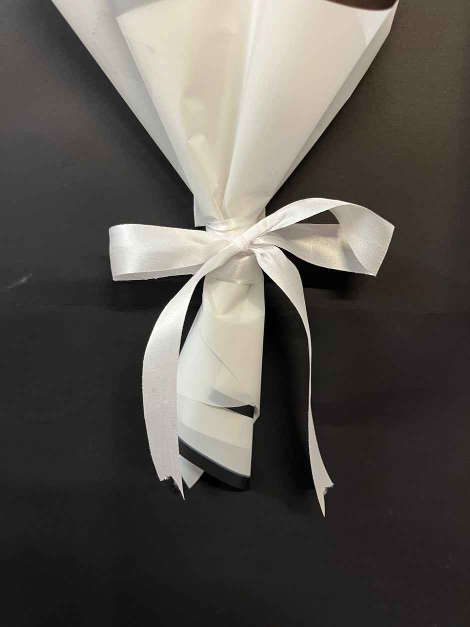 White Dried Flower Love Bouquet | Ideal for Gifting | Farmerr