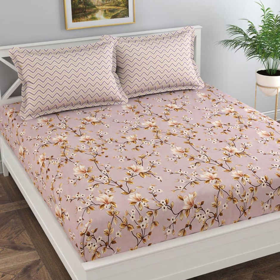 Florida Reeva Bedsheet for King Size Bed with Pillow Covers & Made of Poly-Cotton