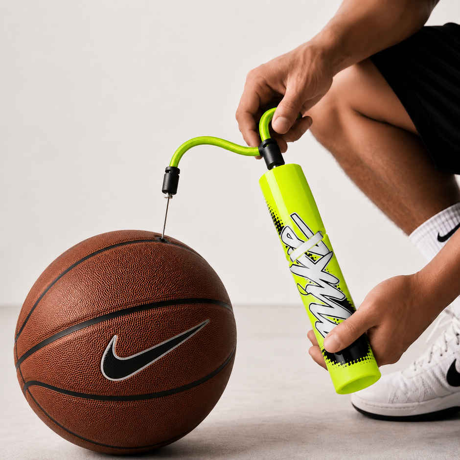 Nike Essential Ball Pump