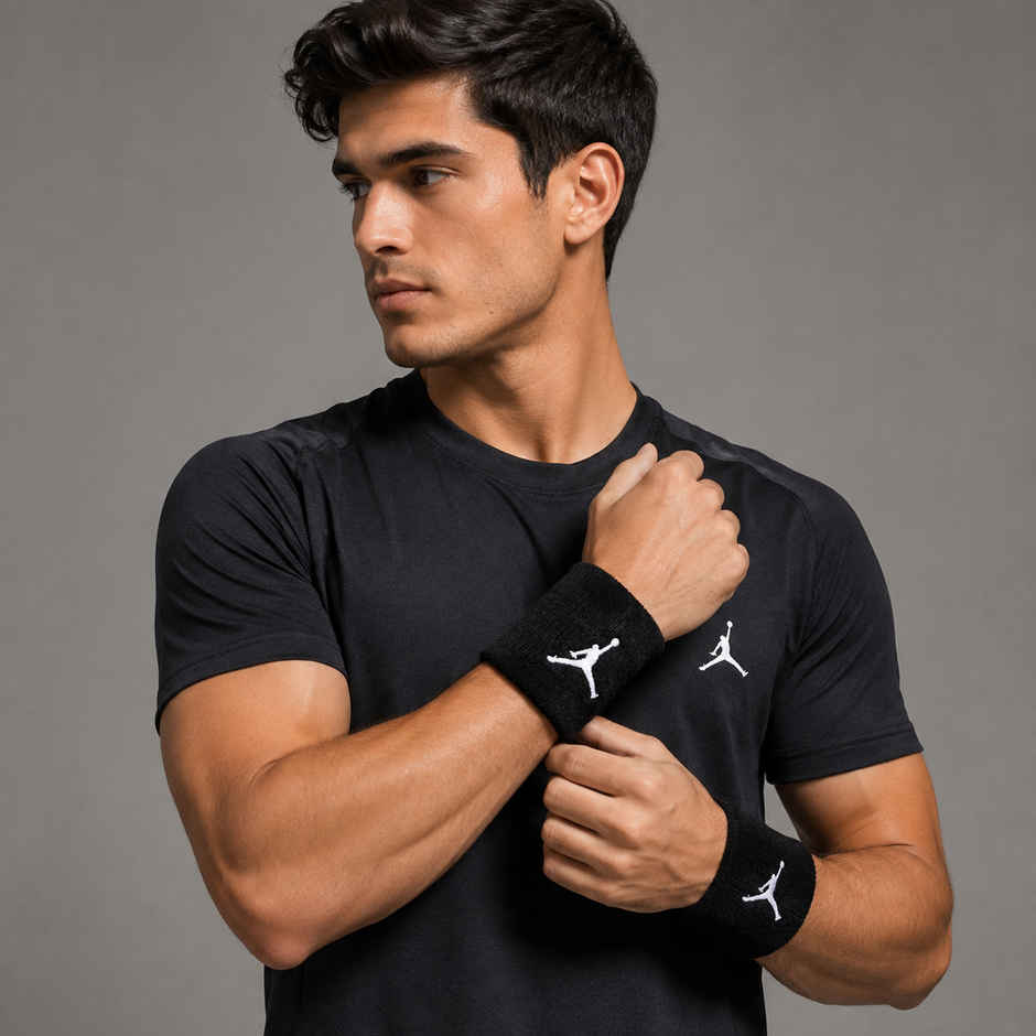 NIKE Unisex Jordan Jumpman Wristbands | Sweat Absorbent | Running | Gym |Yoga & Other Sports |Black