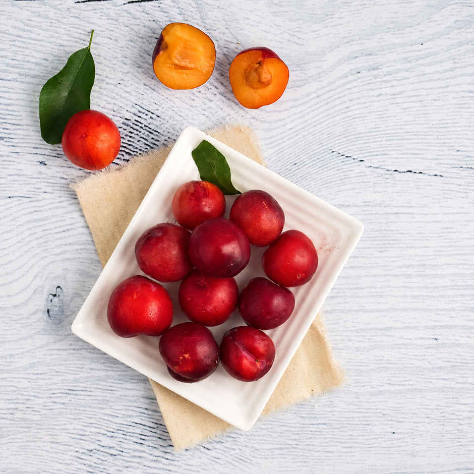 Plum (Aloo Bukhara)