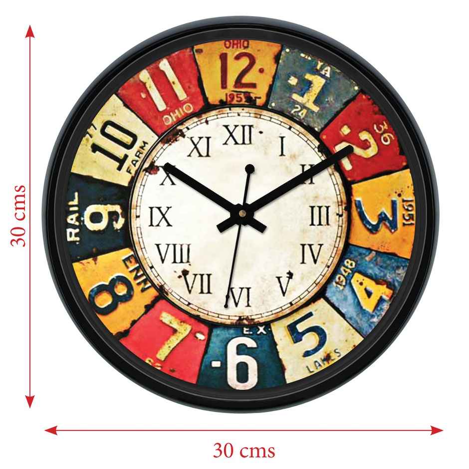 Homeharmony Plastic and Glass Analog Wall Clock - Classic Roulette | Silent Movement | Black Frame