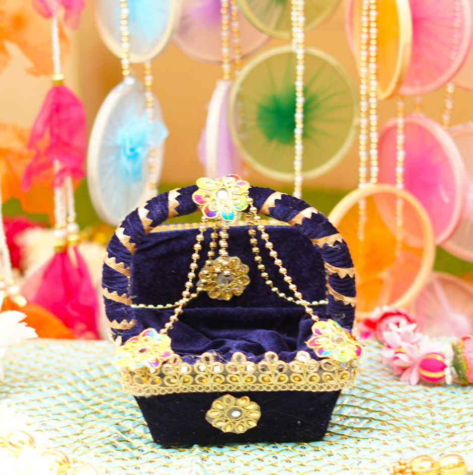 Indigo Velvet Laddu Gopal Regal Tokri Bed | 6.5 in | Idol 0-4 | Krishna Janmastami | ServDharm