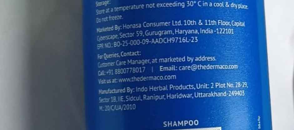 The Derma Co Triple Actives Anti-Dandruff Shampoo