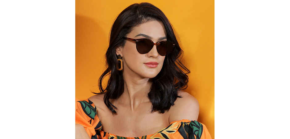 Vincent Chase By Lenskart Unisex Geometric Polycarbonate Round Sunglasses | Brown - L