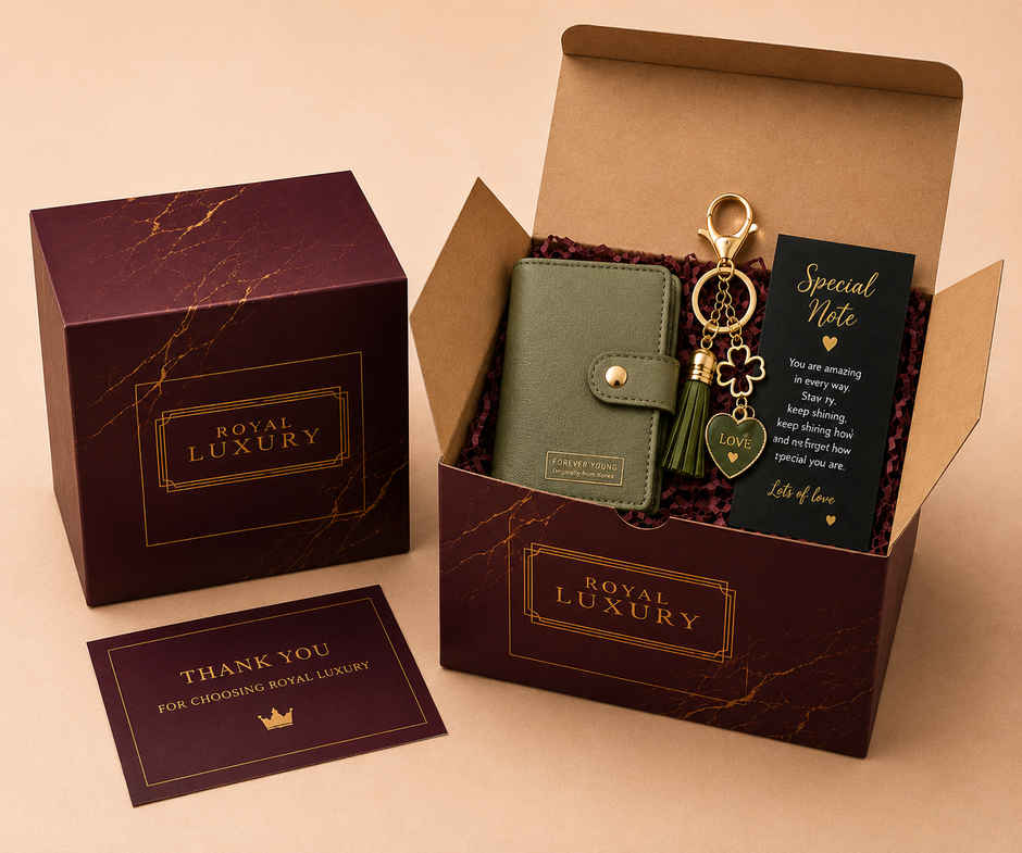 Luxury Gift Hamper with Wallet & Keychain | Mad Over Prints