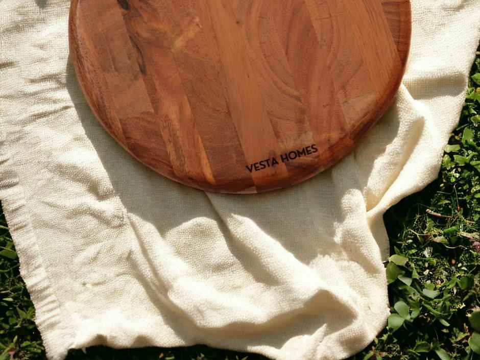 Vesta Homes Round Wooden 360 Degree Rotating Cake Stand, Dessert Platter|Dia-10.5 Inch, H- 3 Inch