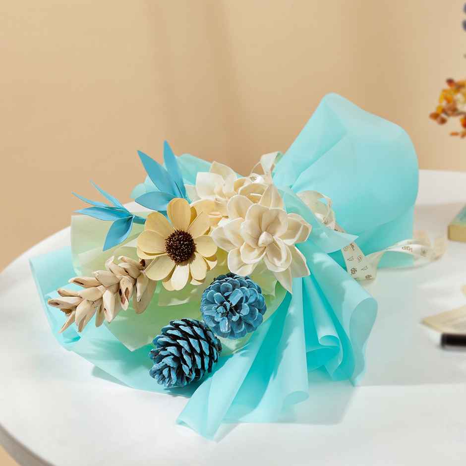 Cool Blue Dried Floral Bouquet | IGP