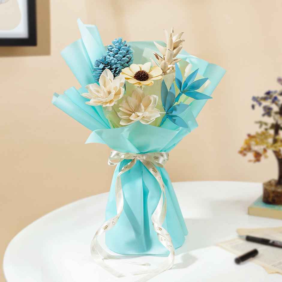Cool Blue Dried Floral Bouquet | IGP