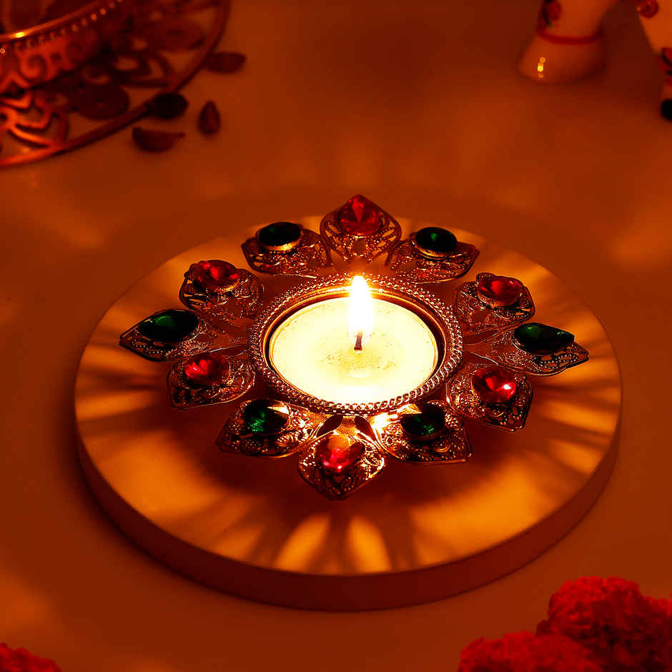 Tealight Holder | Flower Design | Gold | IGP