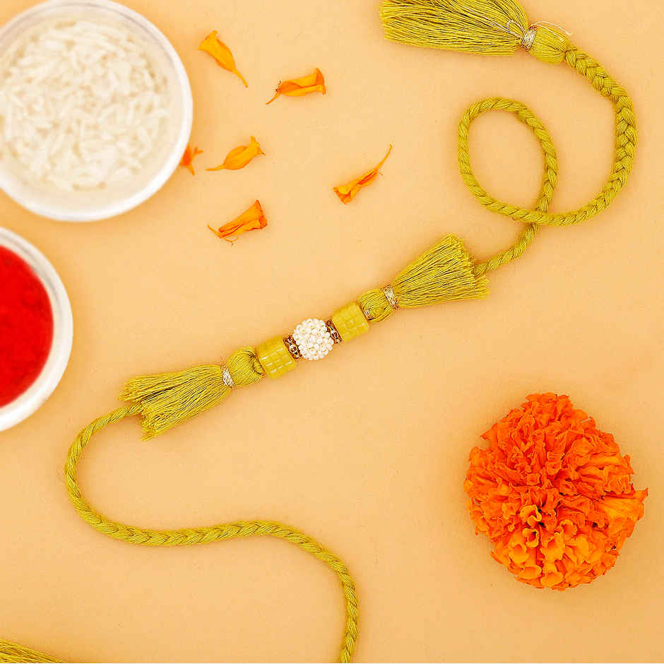 IGP Single Rakhi - Simple and Elegant