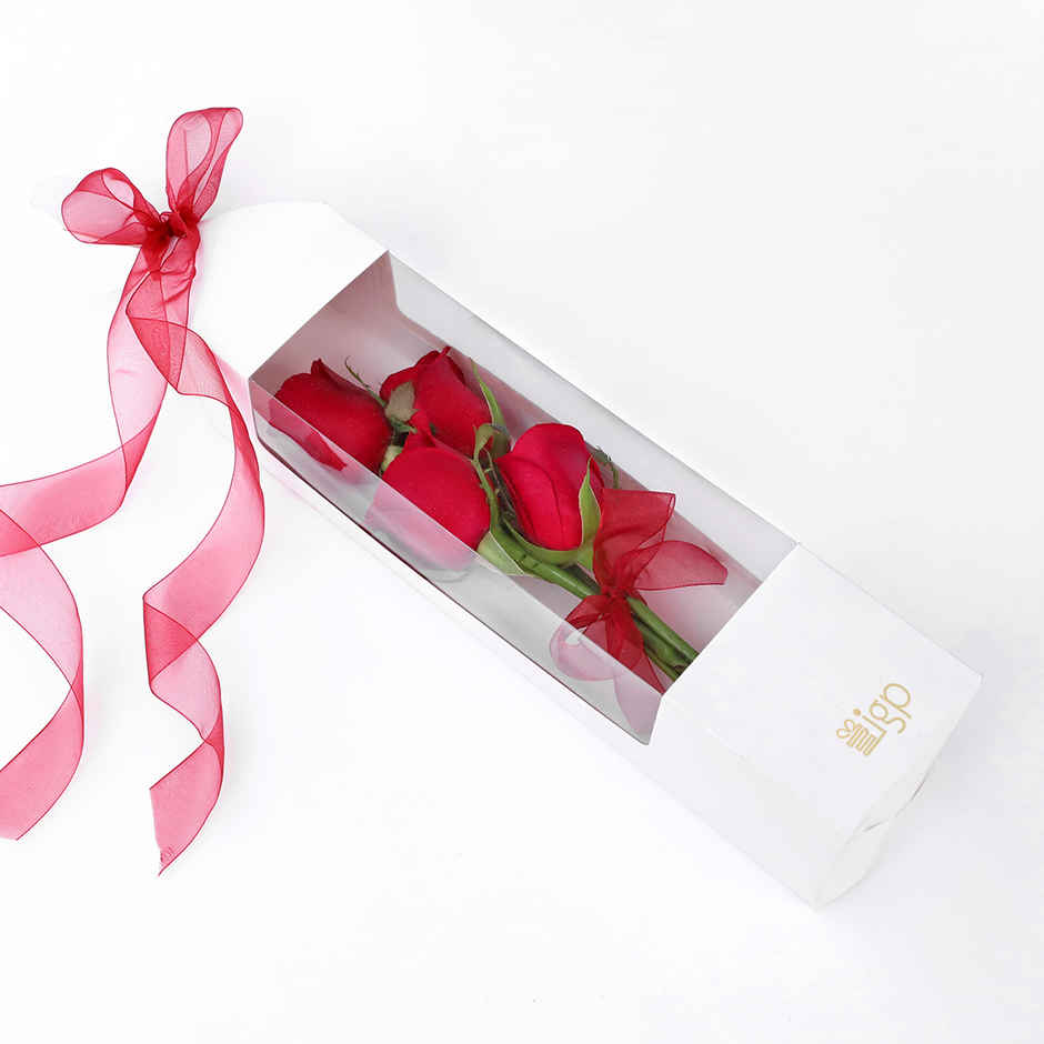 IGP Adorable 4 Red Roses In A Box - Buy at ₹185 Online | Instant ...