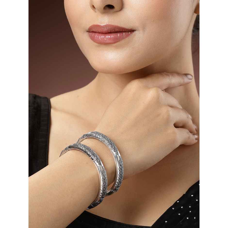 NVR Women's Set of 2 Silver-toned German Silver Peacock Design Oxidised Kada Bangle | NVR2478