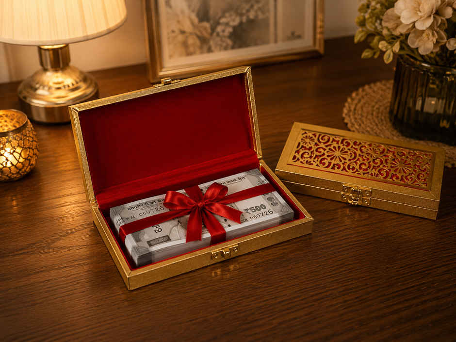 Diacraft Premium Golden Grace Single Gaddi Shagun Box | Pichai