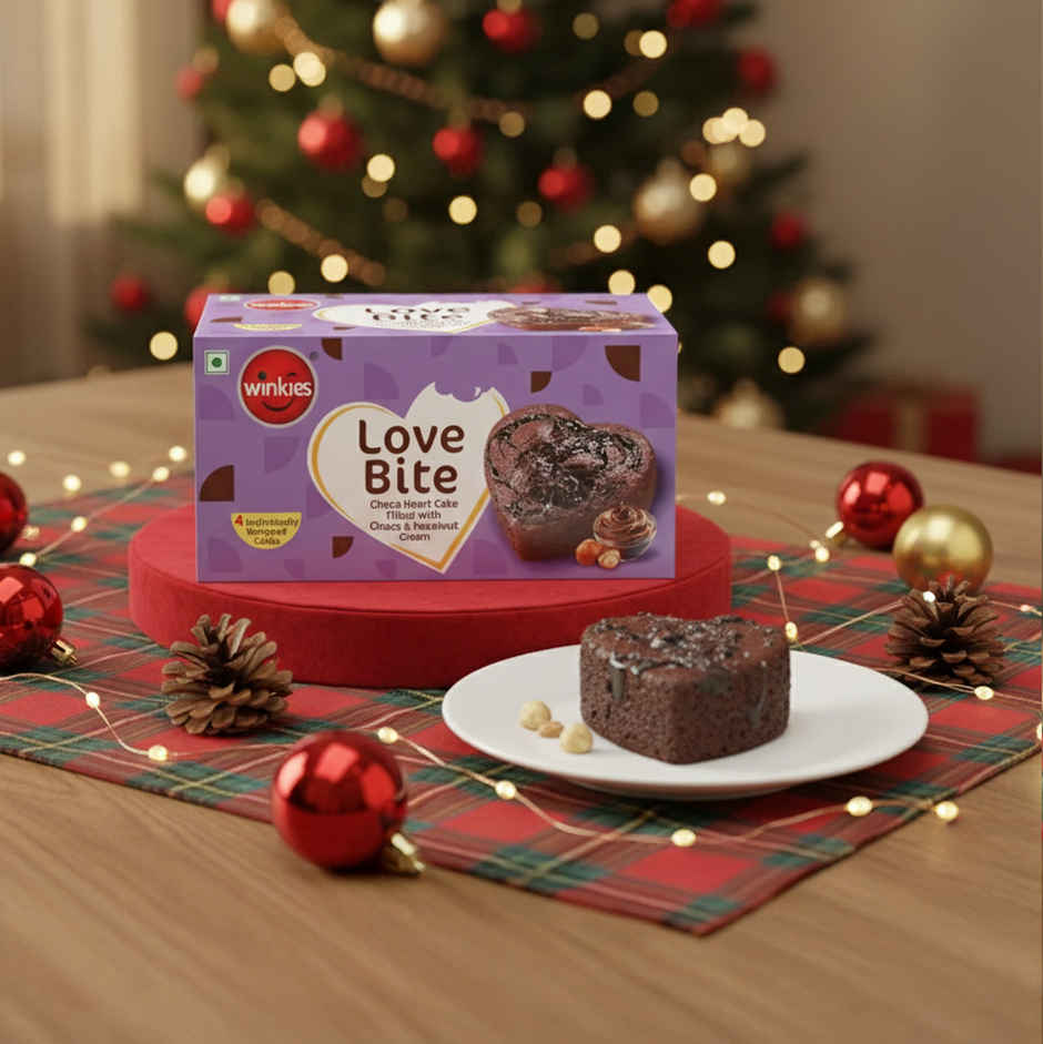 Winkies Love Bite | Choco Heart Cake Filled With Choco & Hazelnut Cream