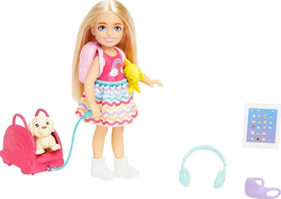 Mattel Barbie Toys, Chelsea Doll and Accessories, Travel Set with Puppy and 6 Pieces Including Pet Carrier