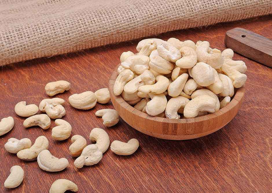 Popular Essentials Cashew Whole