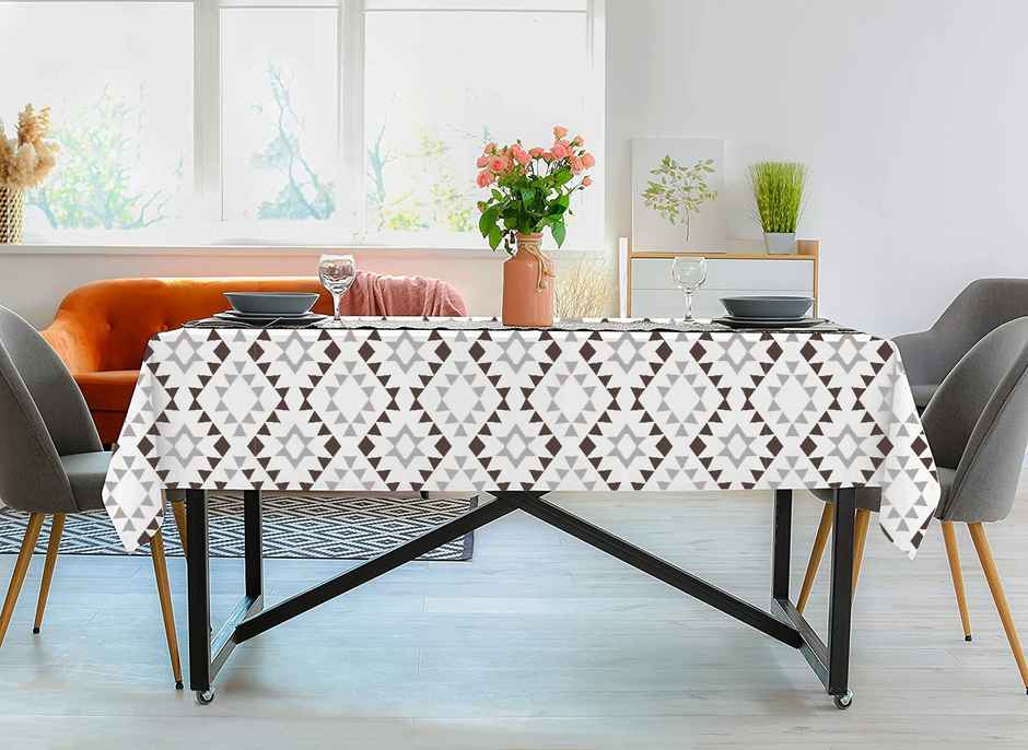 Lushomes Table Cover - 4 Seater | Black and Grey Geometric | 57 x 57 inch