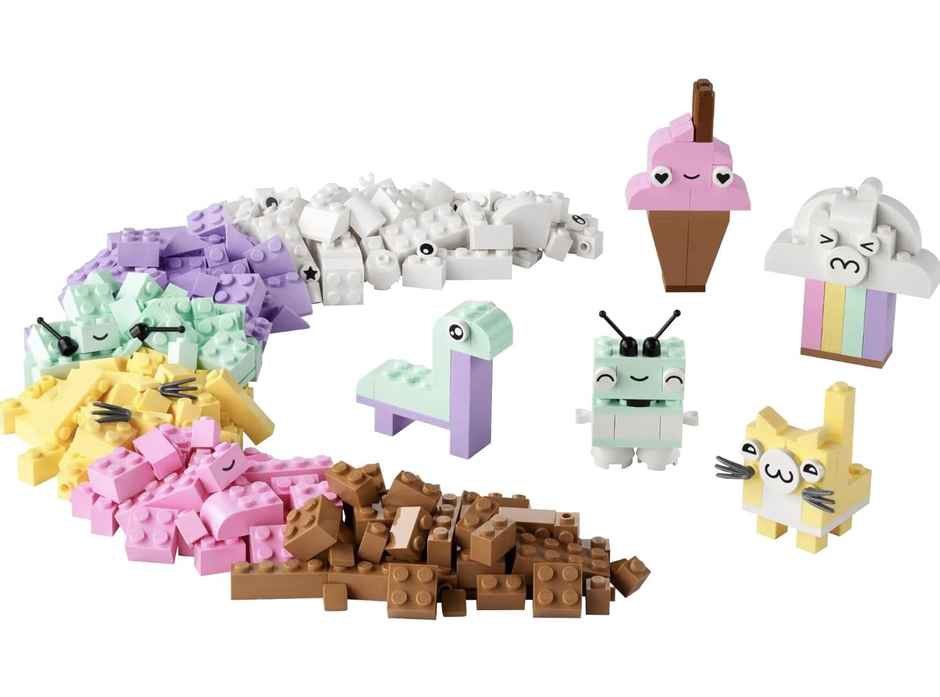 Lego Classic Creative Pastel Fun Building Toy Set (333 Pieces)