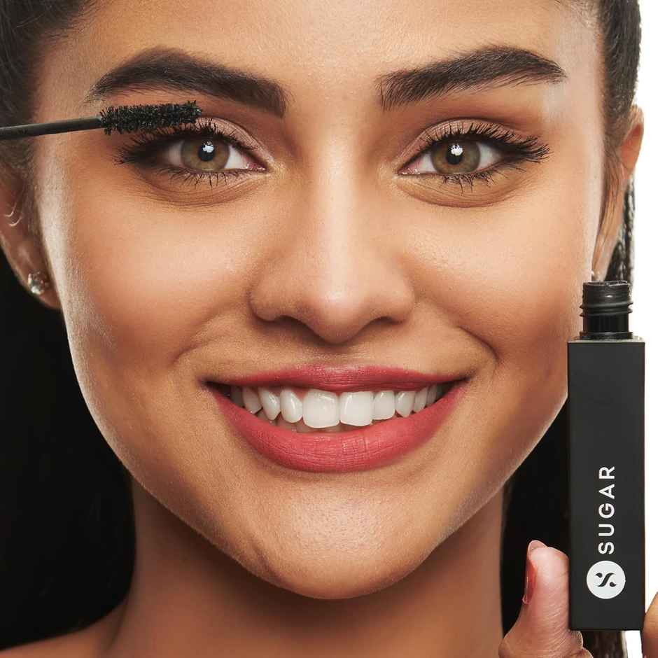 SUGAR Cosmetics Blacklash Volumizing Mascara - 01 Black Up