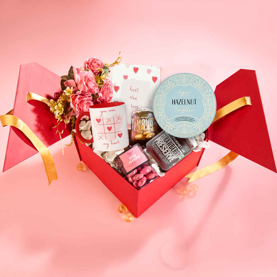The Gift Studio Rosey Premium Festive Gift Box