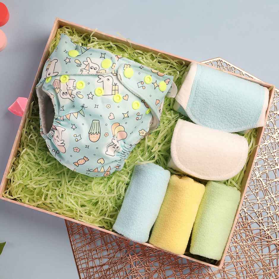 SuperBottoms Gift Combo Freesize Uno, Booster Pad 3 Easy Clean 1-Year-Old Baby Gift For Girl & Boy