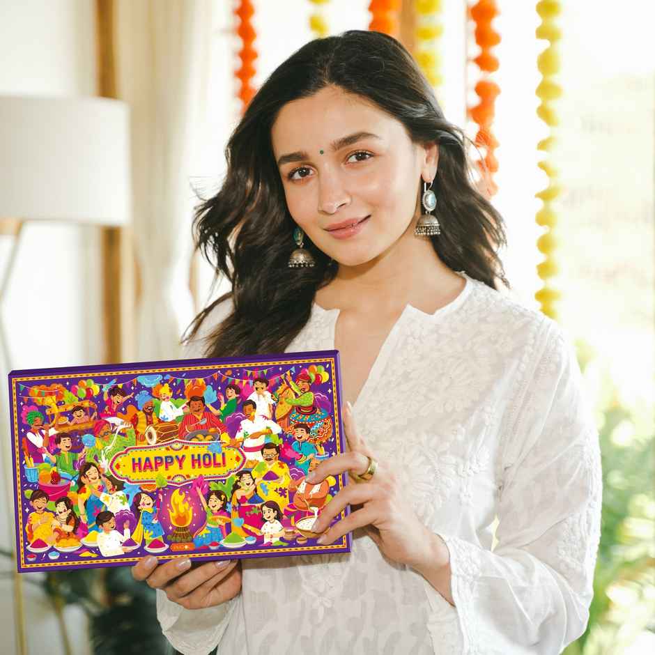 Holi Chak Dhoom Giftbox | Phool