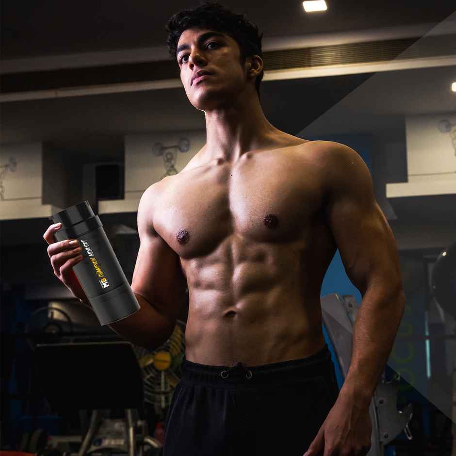 Muscleblaze Tornado Gym Shaker Bottle 500 Ml, Sipper Bottle With Extra Compartment Black