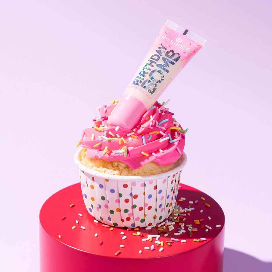 essence Birthday Bomb Shiny Lipgloss | 01 Cake My Day!