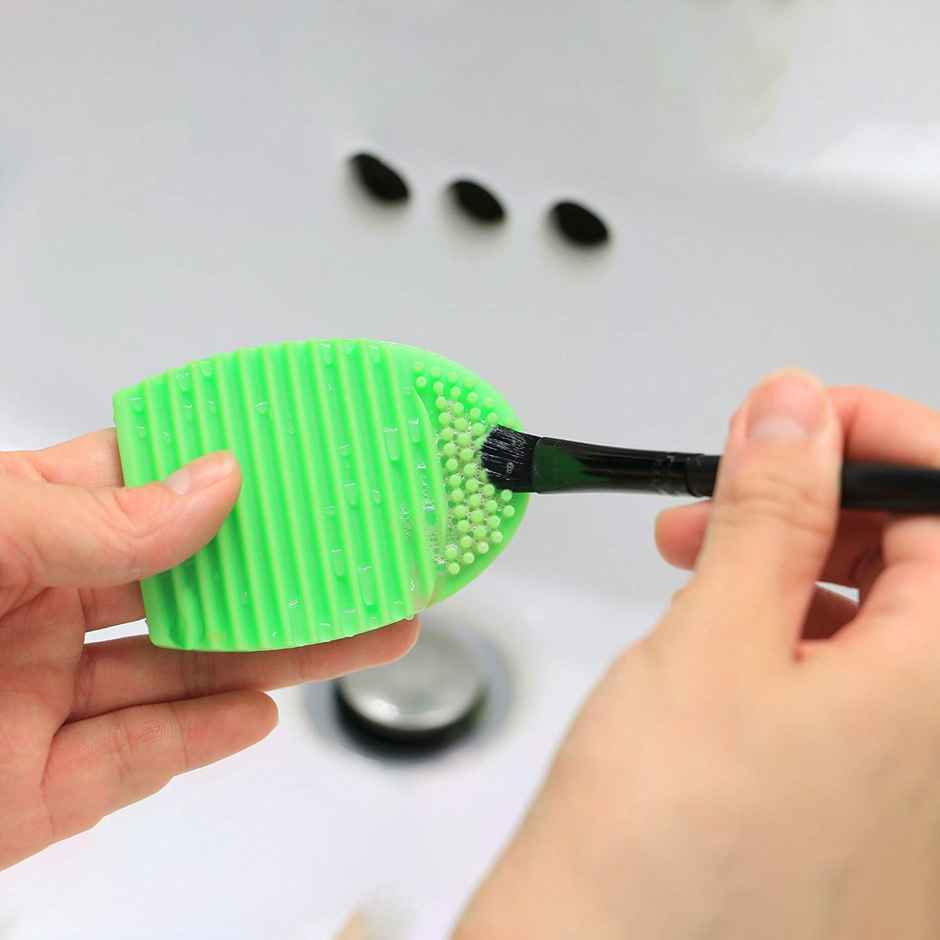 Bronson Professional Silicon Makeup Brush Cleaner Tool ( Multicolor)