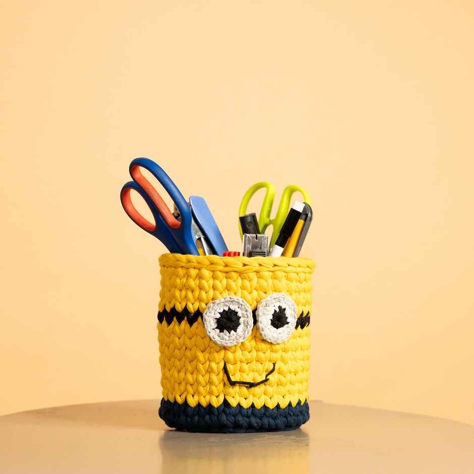 Pretty Krafts Minion Pen Holder 5.5 X 5.5 Inch