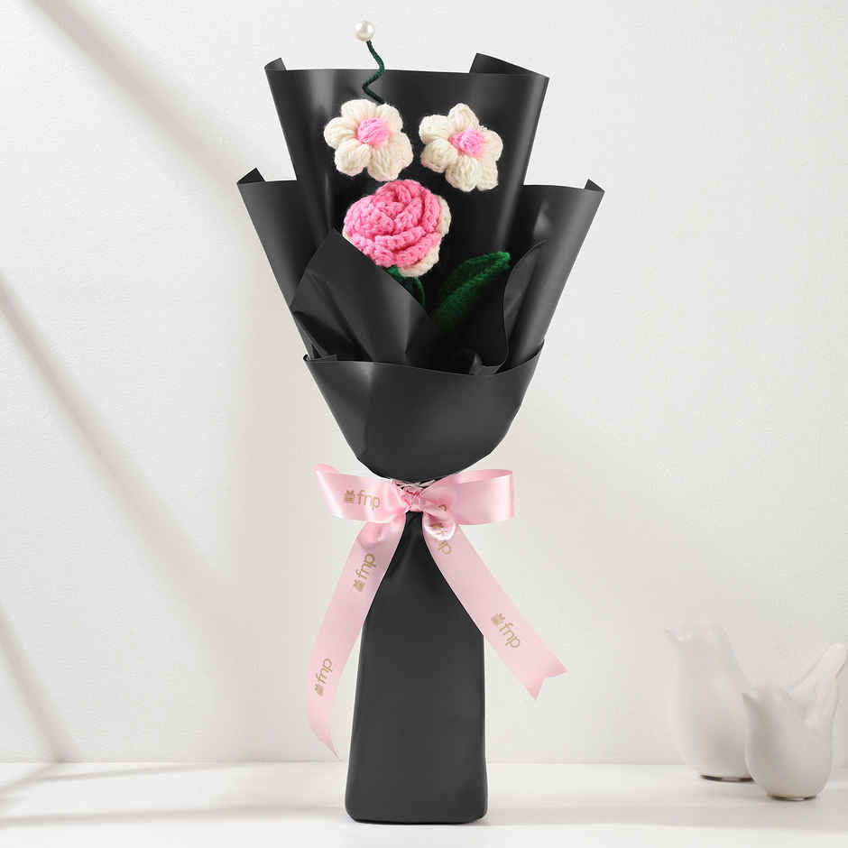 Crochet Flower Charm Bouquet | FNP
