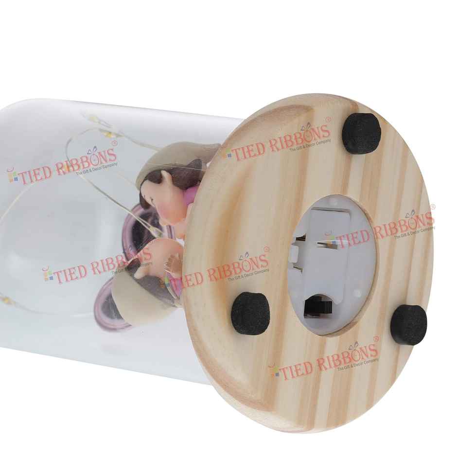 Tied Ribbons Romantic Love Couple Dome With Led Light Lamp Table Decorative Showpiece Statue