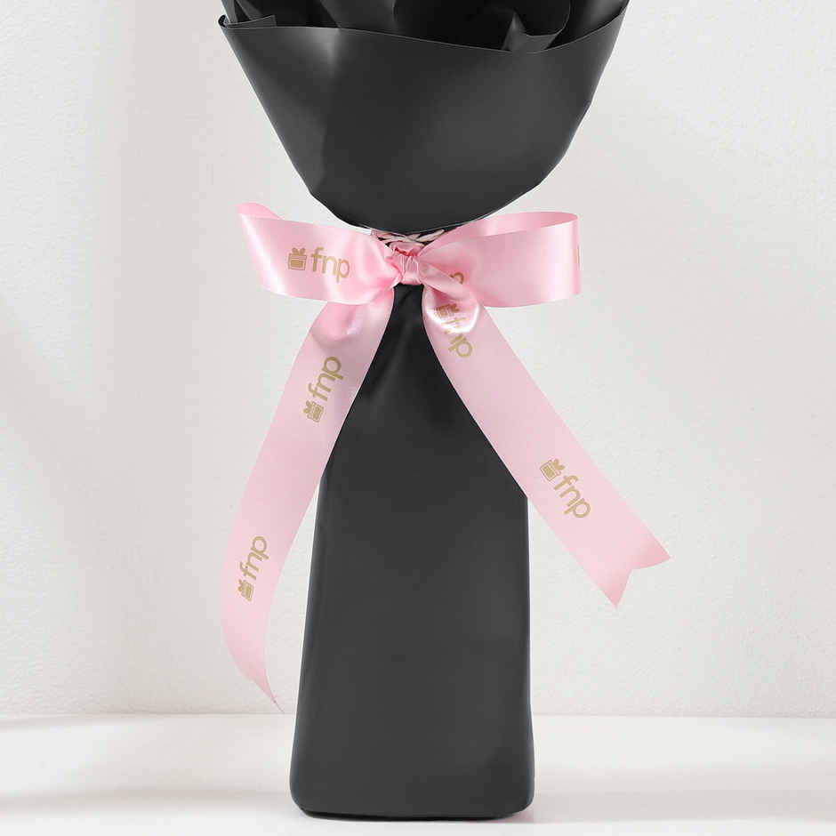 Crochet Flower Charm Bouquet | FNP
