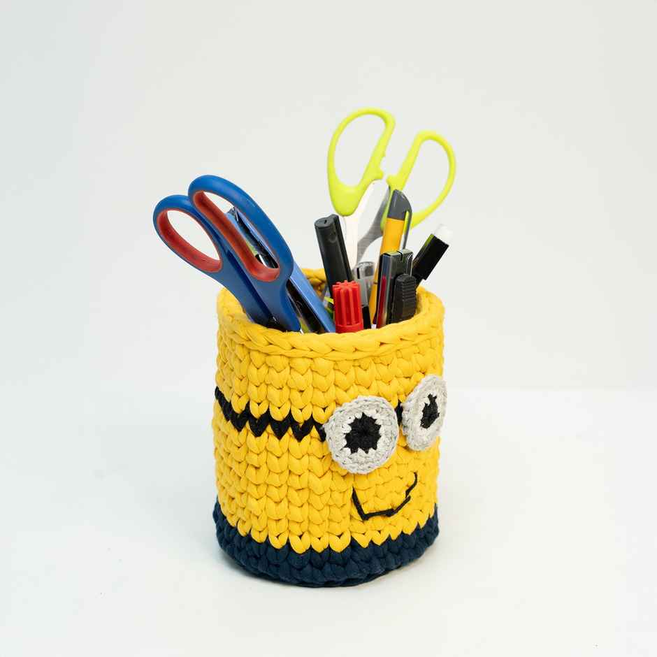 Pretty Krafts Minion Pen Holder 5.5 X 5.5 Inch