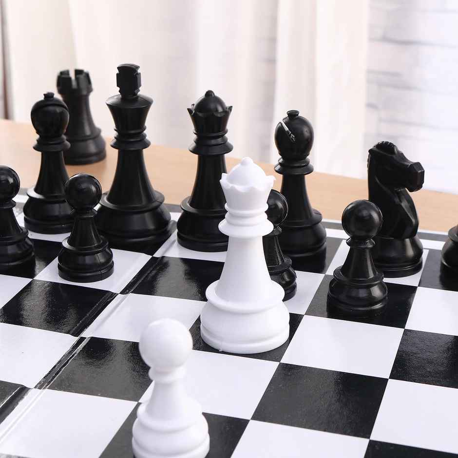Play Nation Chess Royale Board Game - Black & White